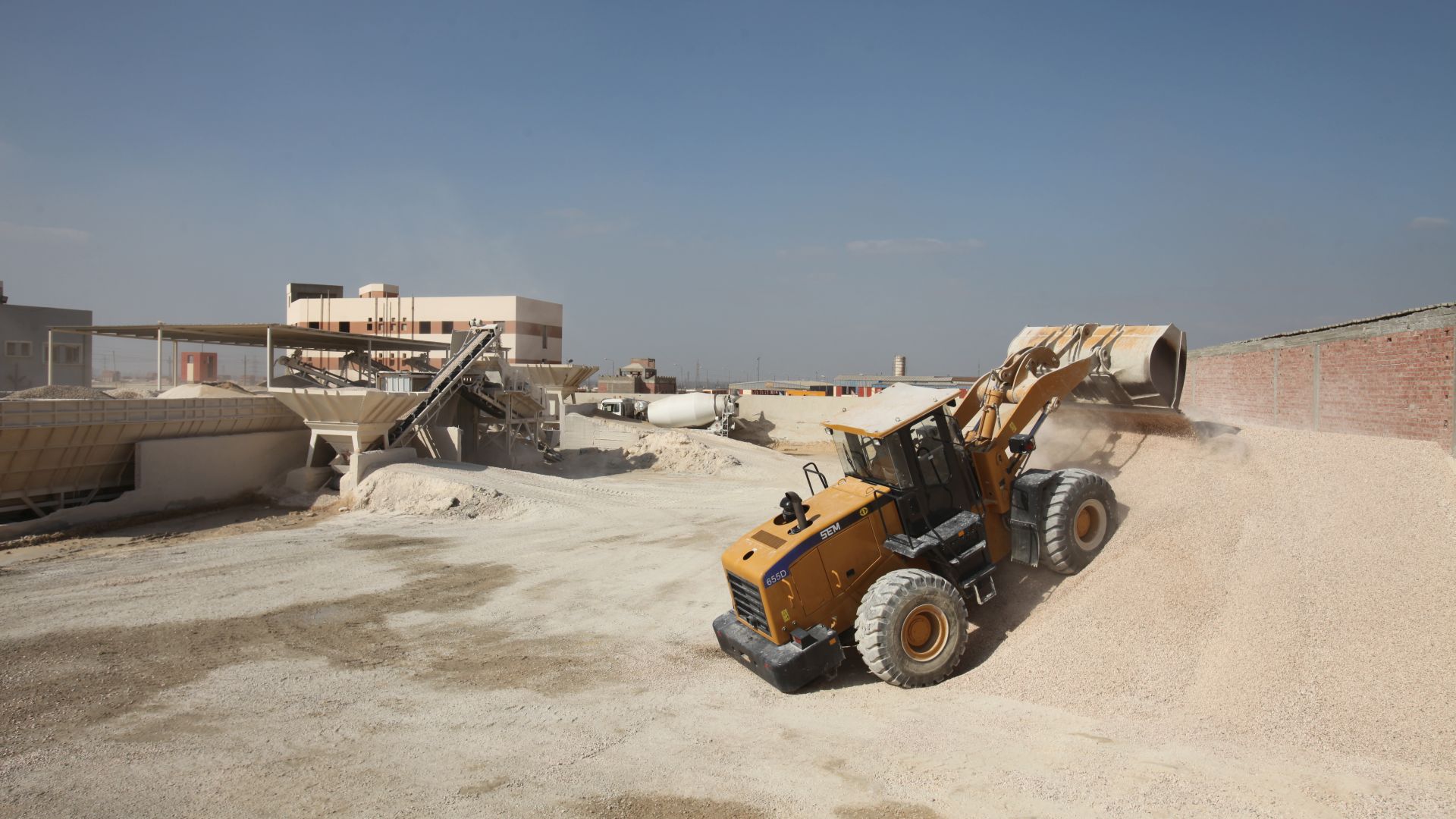 SEM Wheel Loader 655D