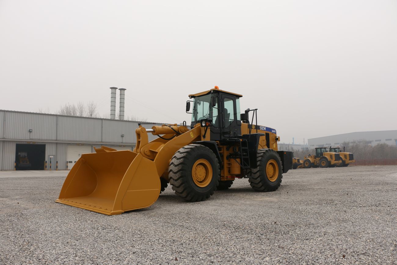 SEM Wheel Loader 660D